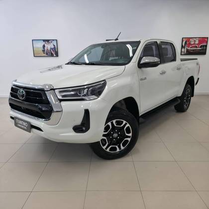 TOYOTA HILUX 2.8 D-4D TURBO DIESEL CD SRX 4X4 AUTOMÁTICO